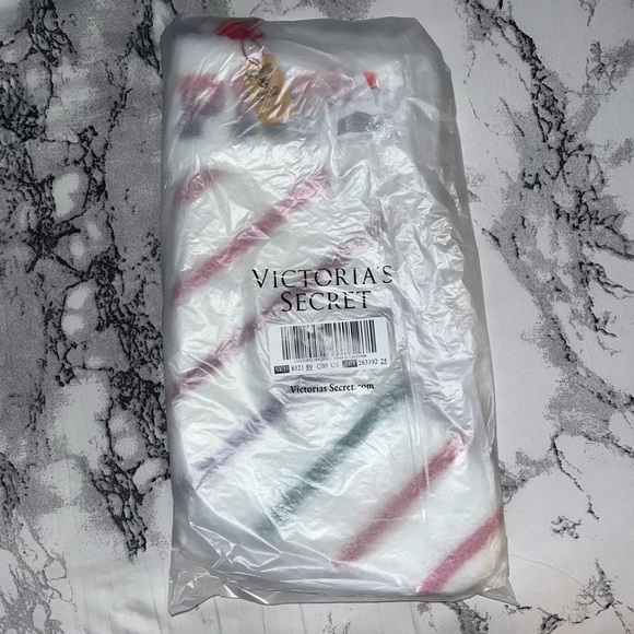 VS PINK Limited Edition Sherpa Multi Color Stocking Christmas Holiday New - Picture 2 of 2